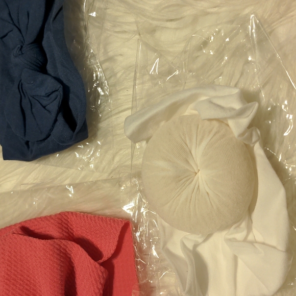 Hair accessories bundle of 6 piece 2 cap 4 headband - Picture 5 of 7